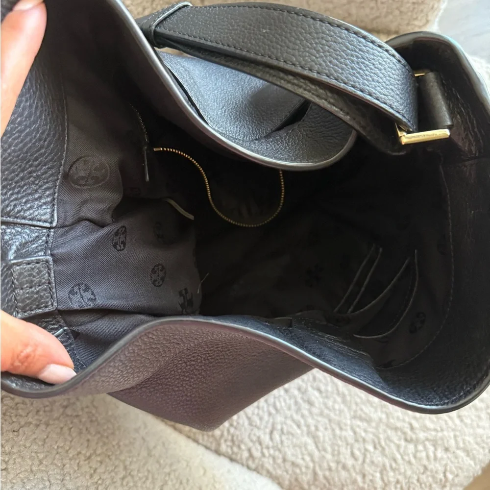 Tory Burch Black Leather Women's Bag - Picture 3 of 4